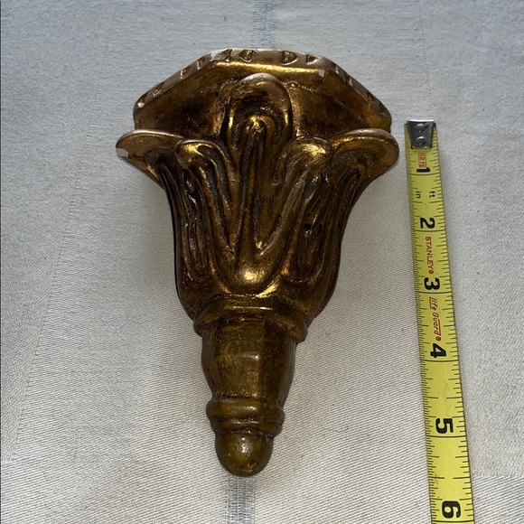 Vintage Ornate Gold Gilded Wall Sconce Ceramic Display Shelf - Picture 3 of 7